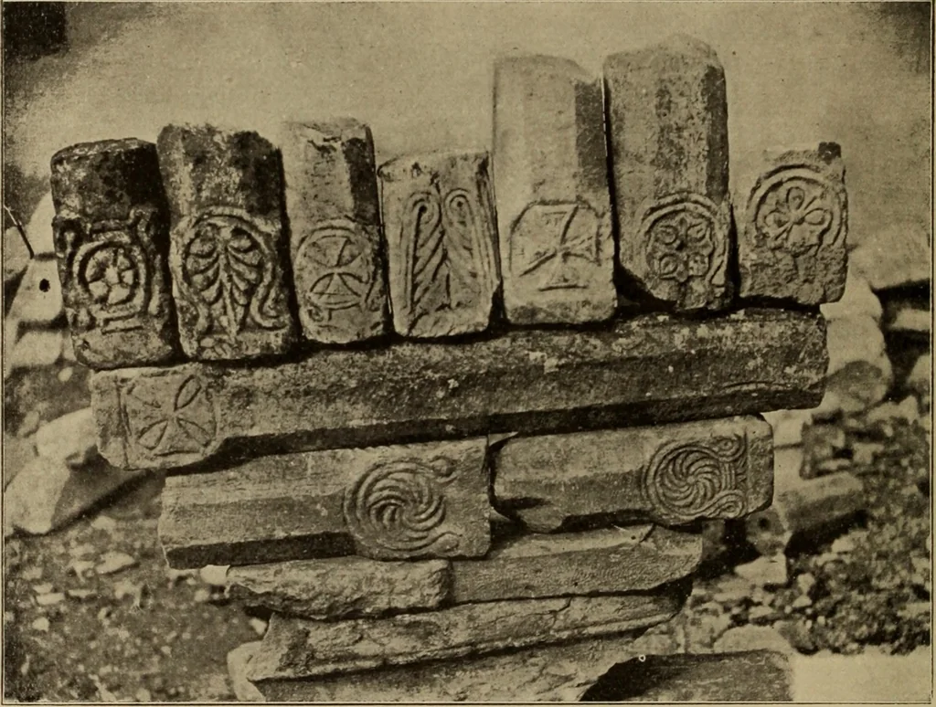 An illustration from Archaiologik ephmeris : ekdidomen hypo ts en Athnais Archaiologiks Hetairias, 1862, leaf 333