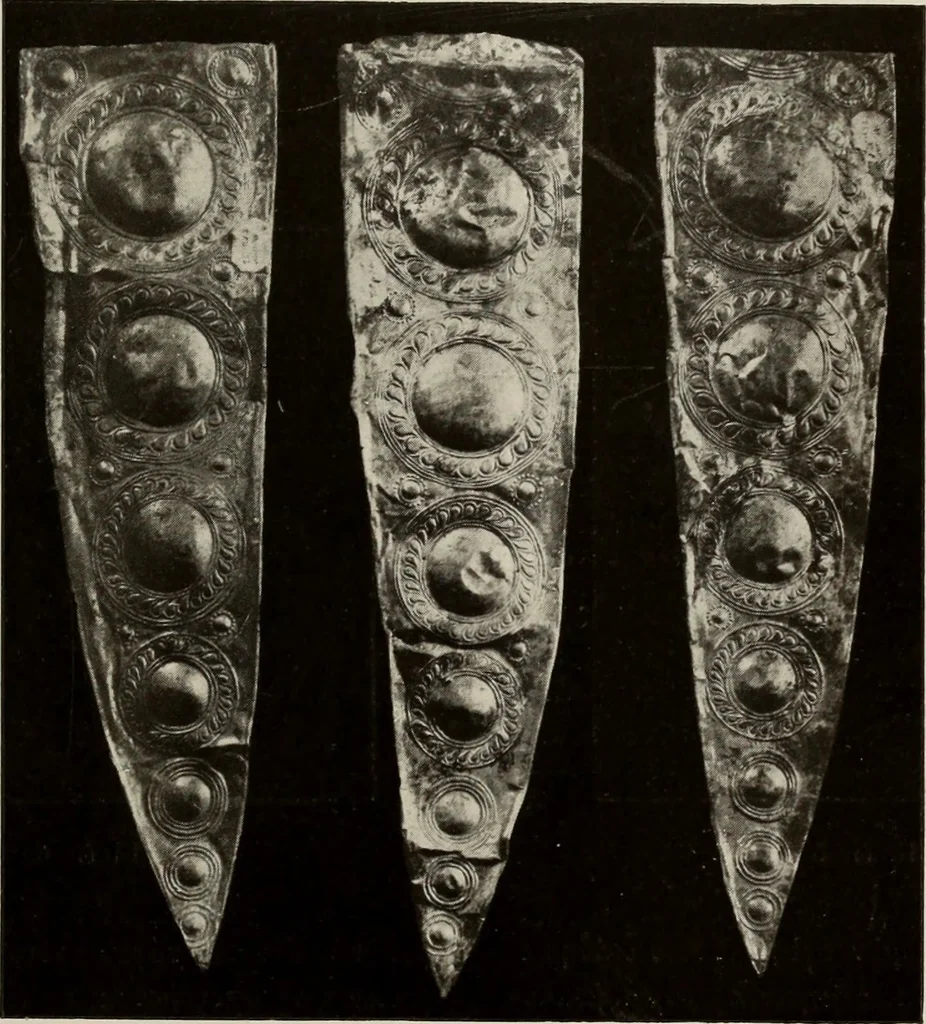 An illustration from Archaiologik ephmeris : ekdidomen hypo ts en Athnais Archaiologiks Hetairias, 1862, leaf 30