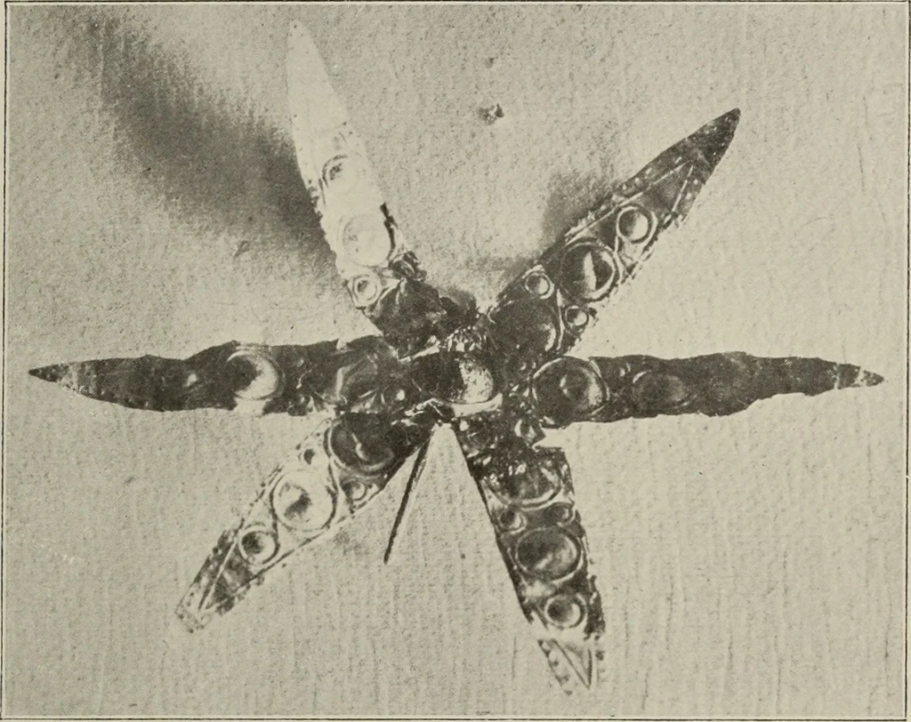 An illustration from Archaiologik ephmeris : ekdidomen hypo ts en Athnais Archaiologiks Hetairias, 1862, leaf 32