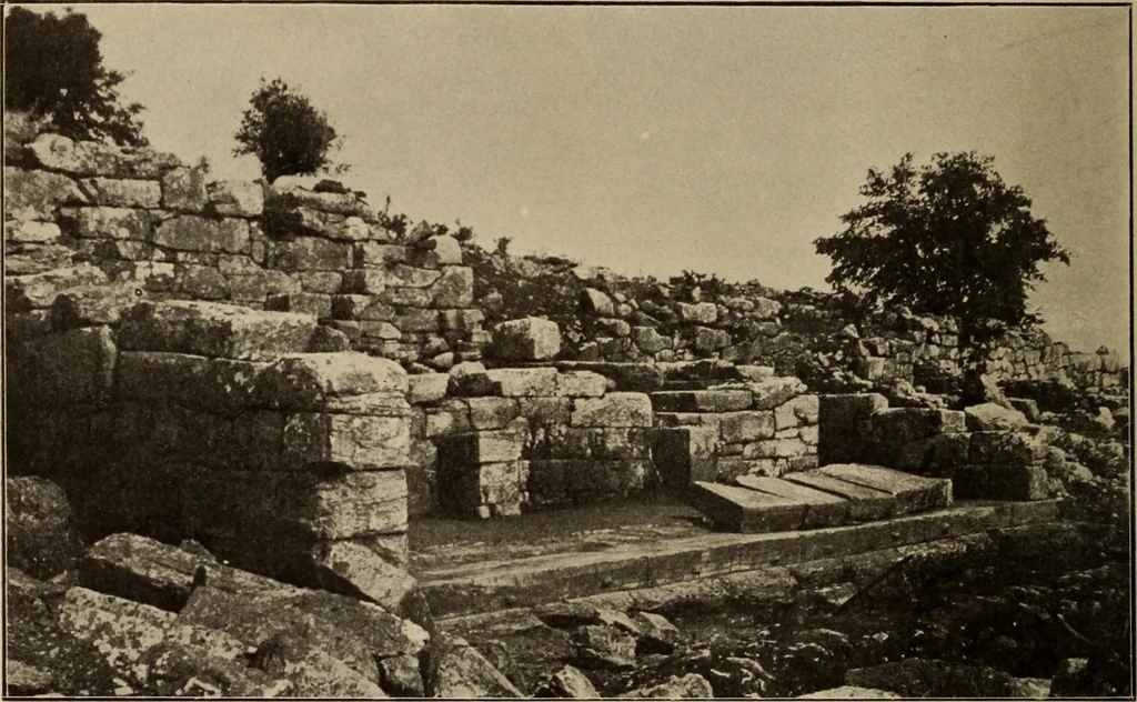 An illustration from Archaiologik ephmeris : ekdidomen hypo ts en Athnais Archaiologiks Hetairias, 1862, leaf 467