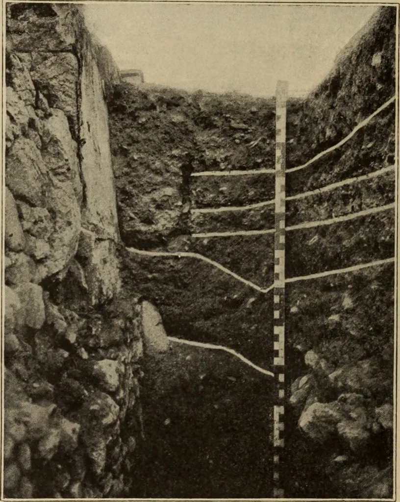 An illustration from Archaiologik ephmeris : ekdidomen hypo ts en Athnais Archaiologiks Hetairias, 1862, leaf 59