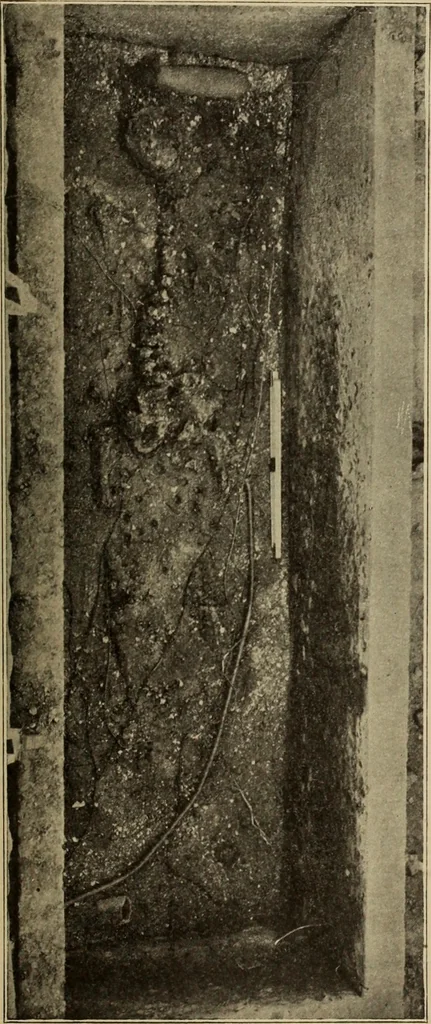 An illustration from Archaiologik ephmeris : ekdidomen hypo ts en Athnais Archaiologiks Hetairias, 1862, leaf 76
