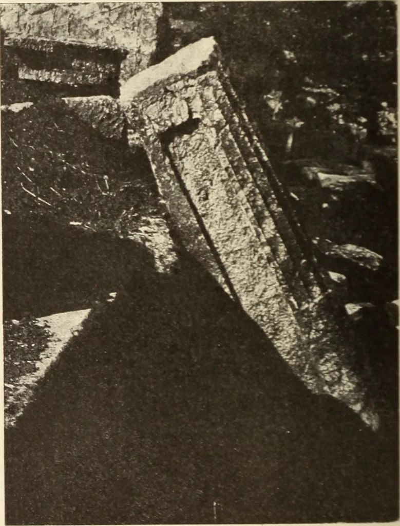 An illustration from Archaiologik ephmeris : ekdidomen hypo ts en Athnais Archaiologiks Hetairias, 1862, leaf 185