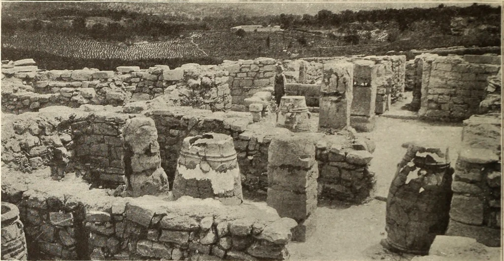 An illustration from Archaiologik ephmeris : ekdidomen hypo ts en Athnais Archaiologiks Hetairias, 1862, leaf 235