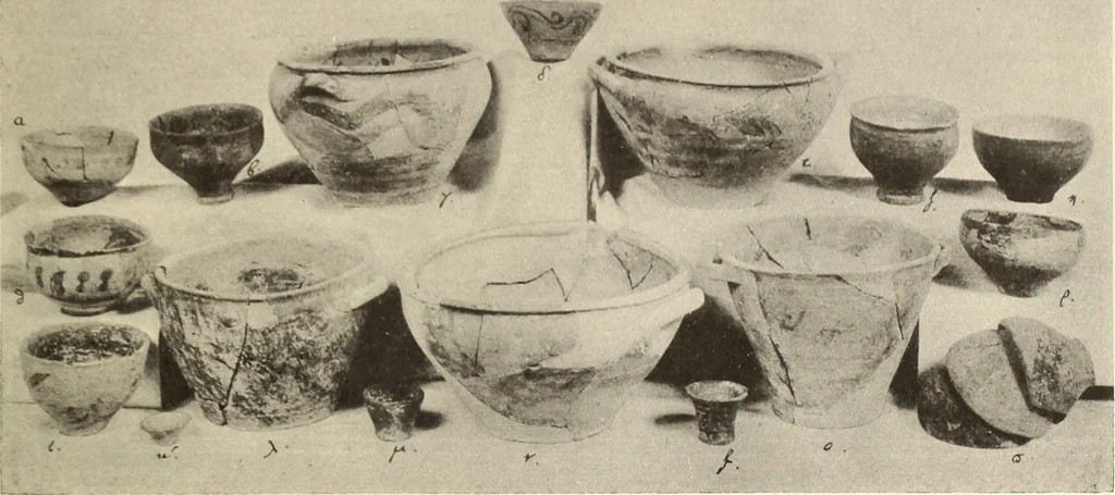 An illustration from Archaiologik ephmeris : ekdidomen hypo ts en Athnais Archaiologiks Hetairias, 1862, leaf 242