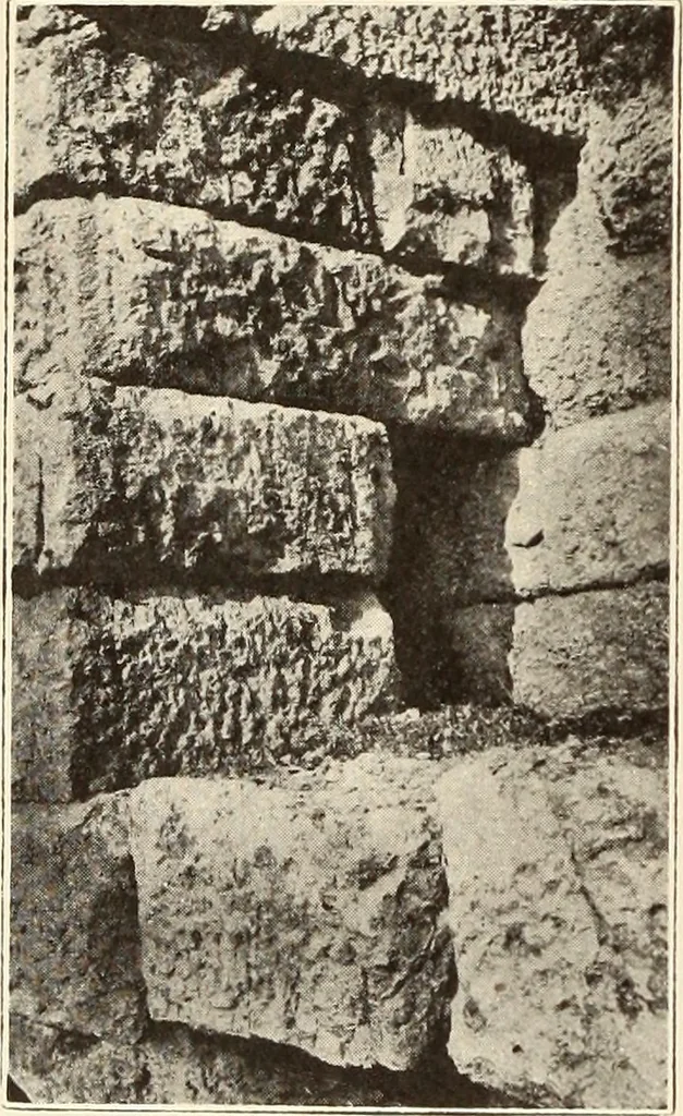An illustration from Archaiologik ephmeris : ekdidomen hypo ts en Athnais Archaiologiks Hetairias, 1862, leaf 453
