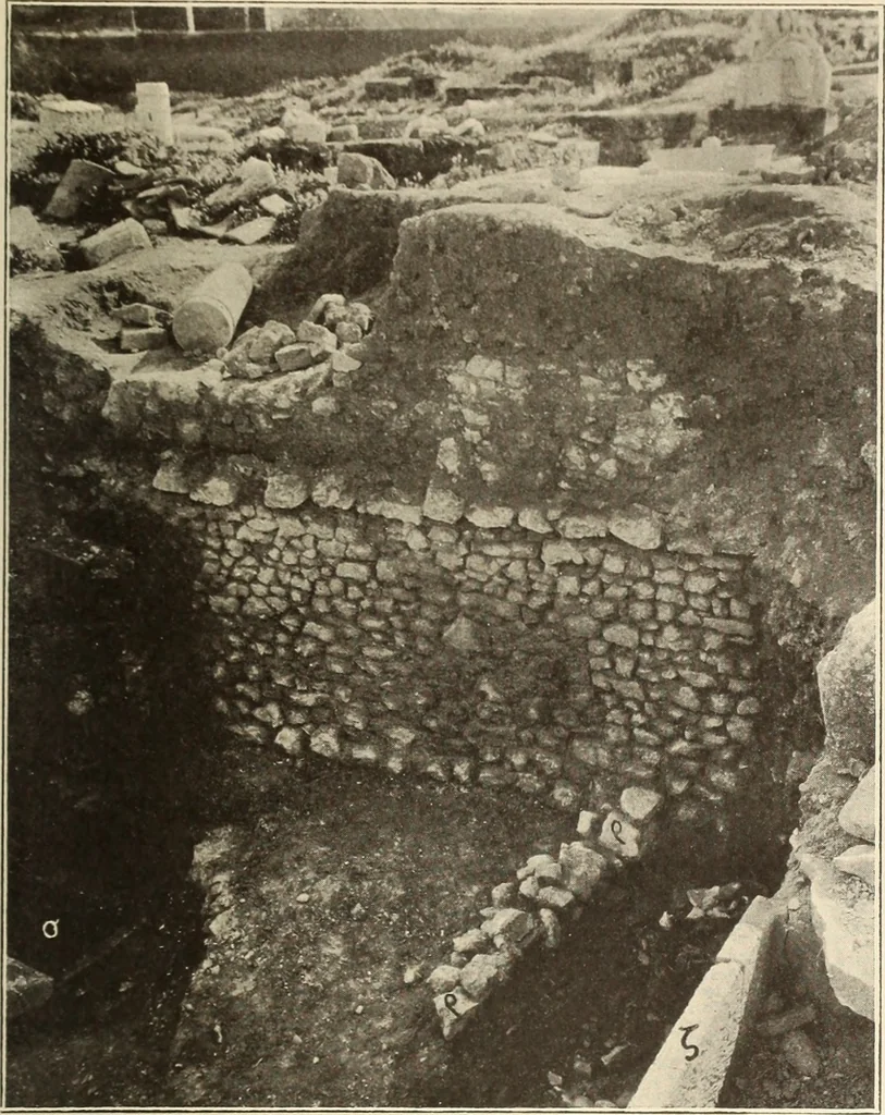 An illustration from Archaiologik ephmeris : ekdidomen hypo ts en Athnais Archaiologiks Hetairias, 1862, leaf 558