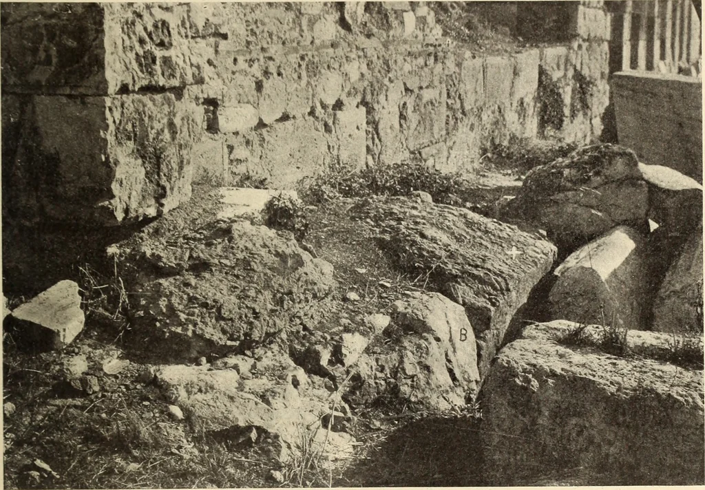 An illustration from Archaiologik ephmeris : ekdidomen hypo ts en Athnais Archaiologiks Hetairias, 1862, leaf 72