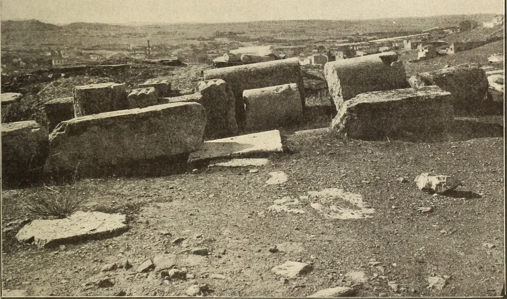 An illustration from Archaiologik ephmeris : ekdidomen hypo ts en Athnais Archaiologiks Hetairias, 1862, leaf 76