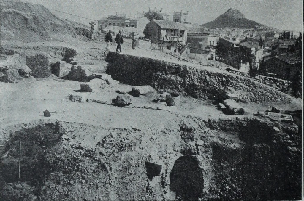 An illustration from Archaiologik ephmeris : ekdidomen hypo ts en Athnais Archaiologiks Hetairias, 1862, leaf 157
