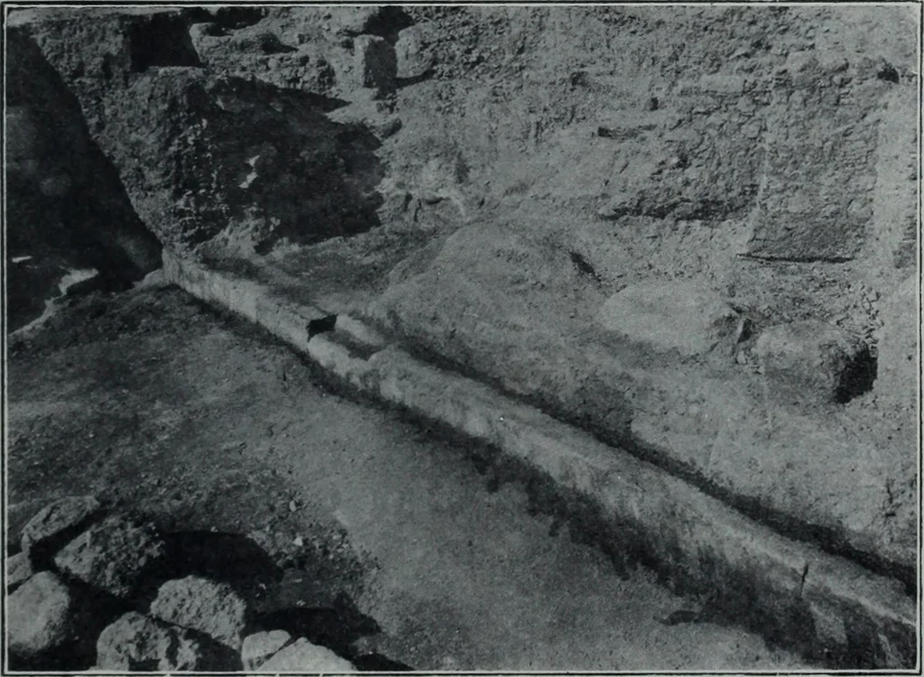 An illustration from Archaiologik ephmeris : ekdidomen hypo ts en Athnais Archaiologiks Hetairias, 1862, leaf 158