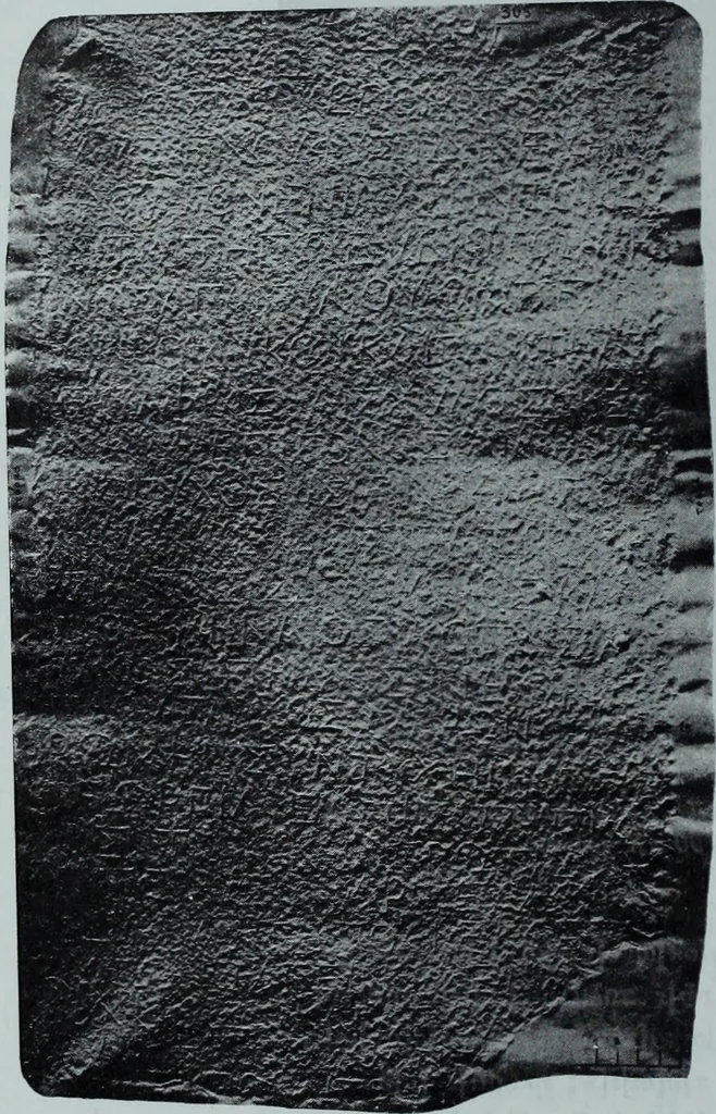 An illustration from Archaiologik ephmeris : ekdidomen hypo ts en Athnais Archaiologiks Hetairias, 1862, leaf 349