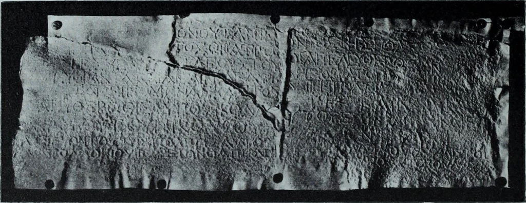 An illustration from Archaiologik ephmeris : ekdidomen hypo ts en Athnais Archaiologiks Hetairias, 1862, leaf 461