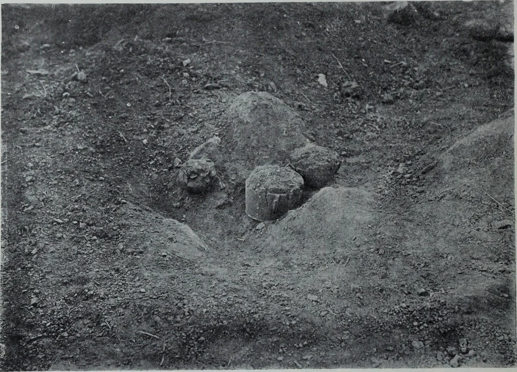 An illustration from Archaiologik ephmeris : ekdidomen hypo ts en Athnais Archaiologiks Hetairias, 1862, leaf 57