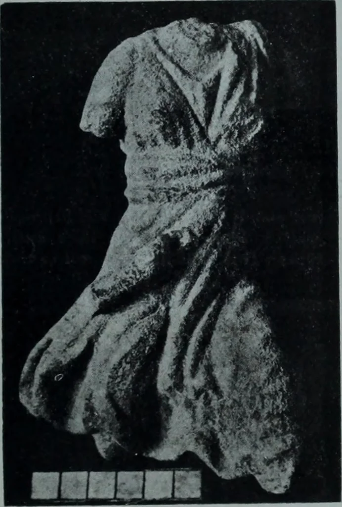 An illustration from Archaiologik ephmeris : ekdidomen hypo ts en Athnais Archaiologiks Hetairias, 1862, leaf 596