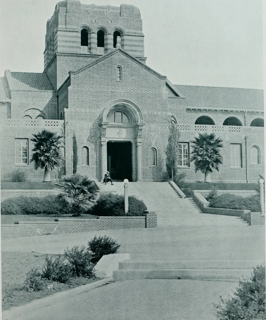 An illustration from The architect, 1915, leaf 142