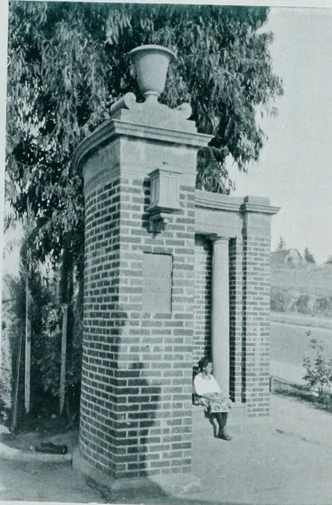 An illustration from The architect, 1915, leaf 245