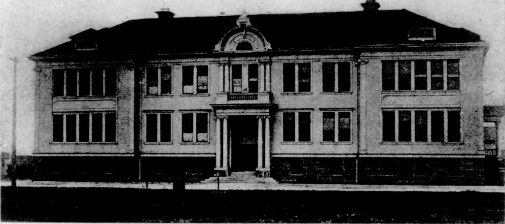 An illustration from The Architect, 1905, leaf 147