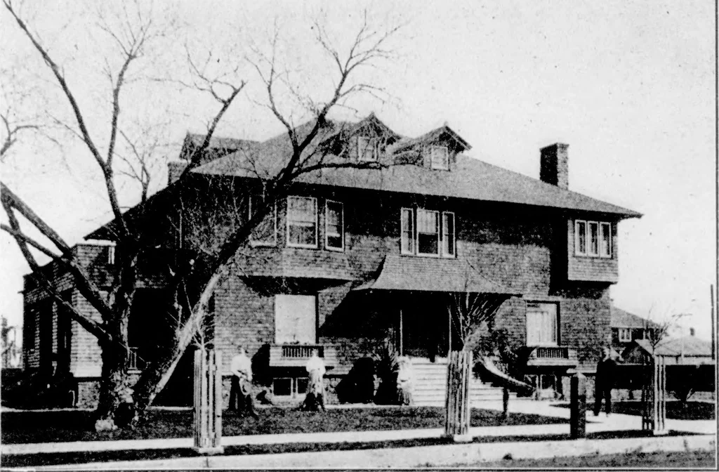 An illustration from The Architect, 1905, leaf 261