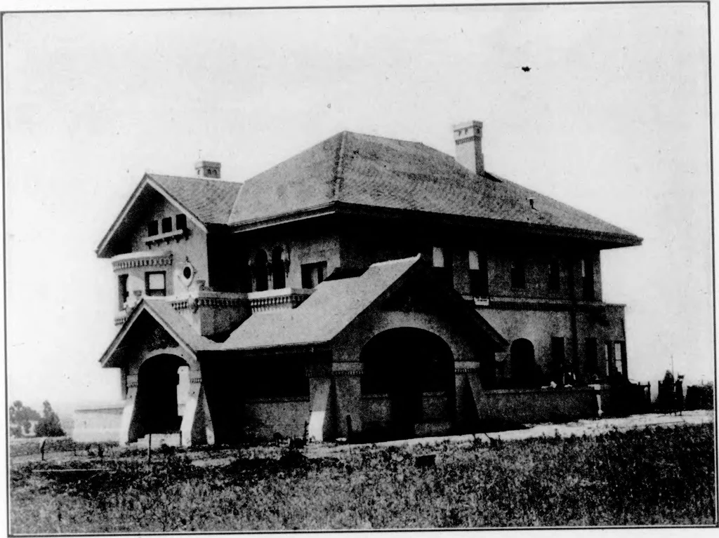 An illustration from The Architect, 1905, leaf 436