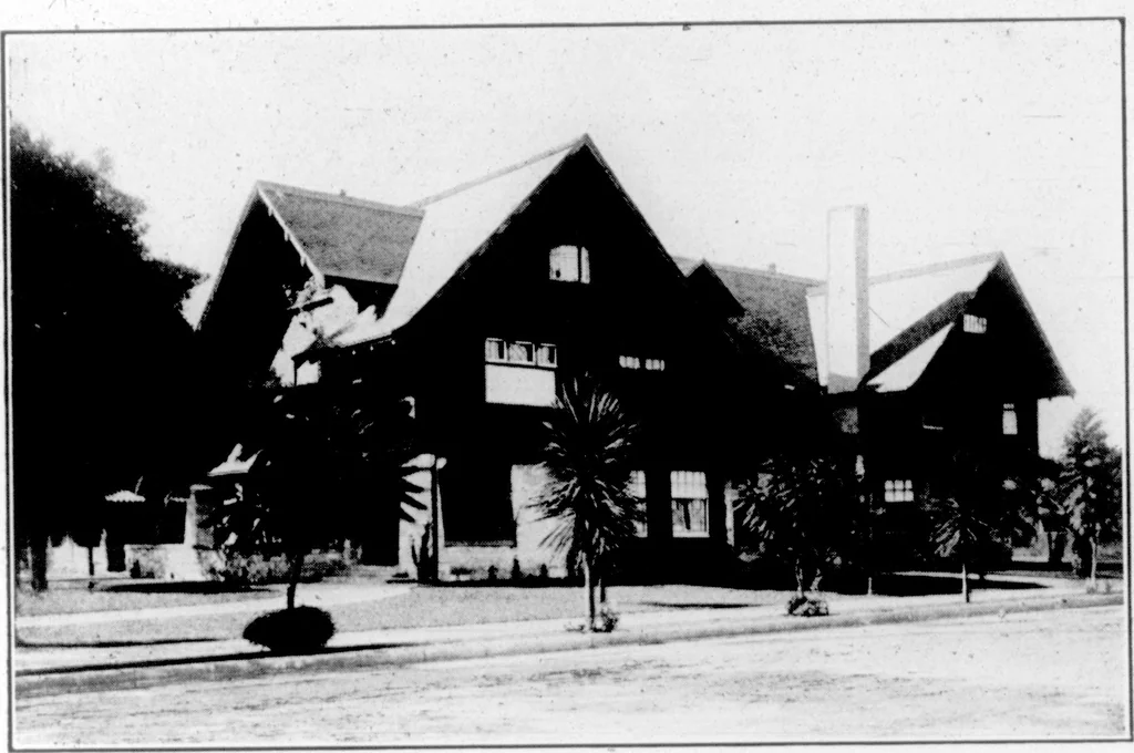 An illustration from The Architect, 1905, leaf 51