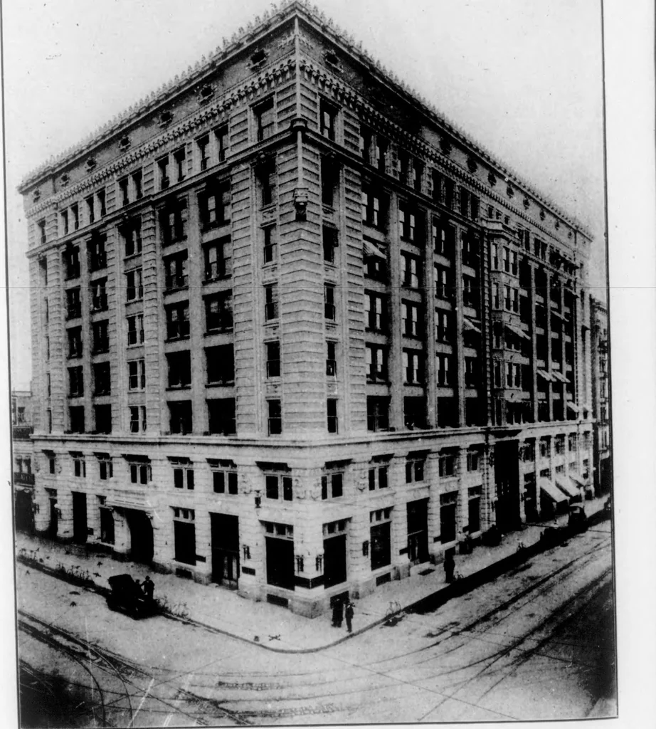 An illustration from The Architect, 1905, leaf 137
