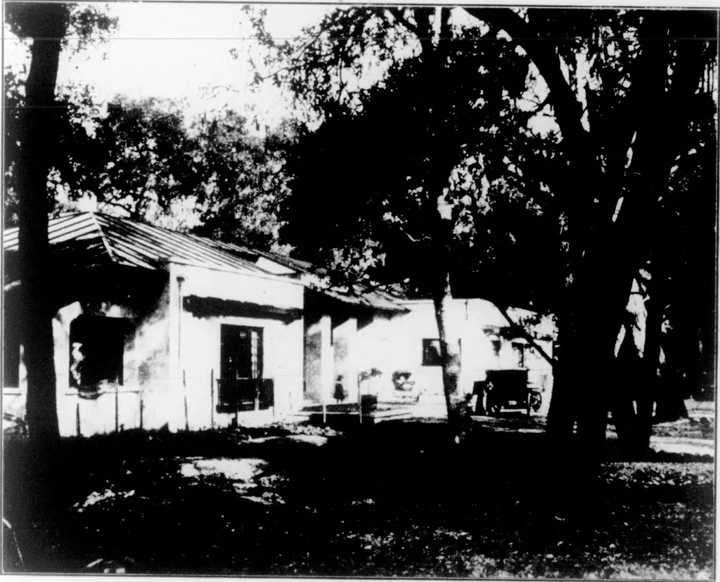 An illustration from The Architect, 1905, leaf 16