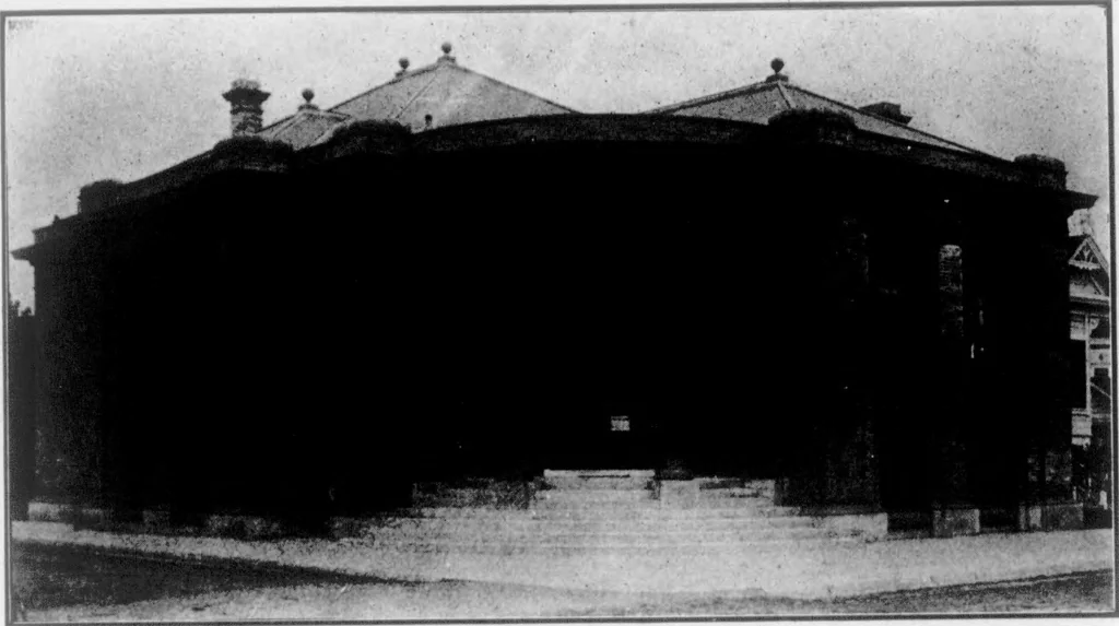 An illustration from The Architect, 1905, leaf 334