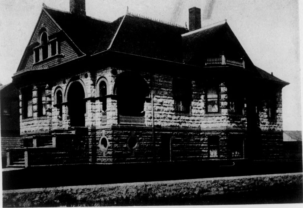 An illustration from The Architect, 1905, leaf 351