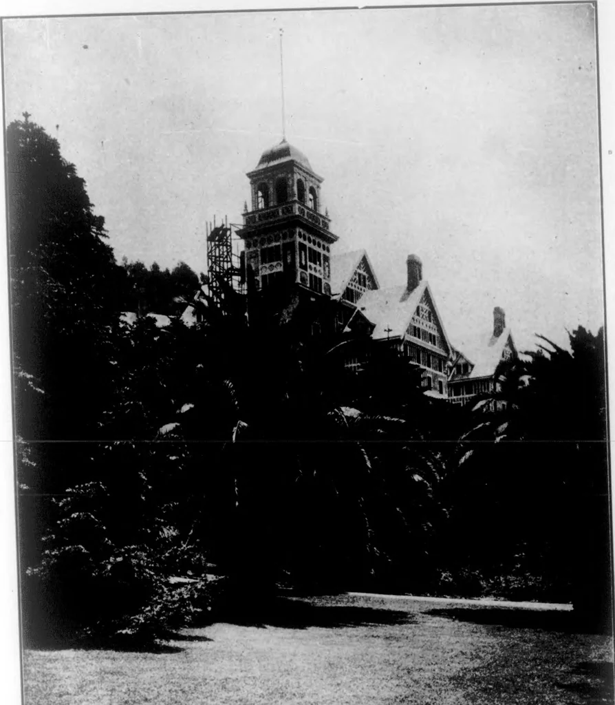 An illustration from The Architect, 1905, leaf 376