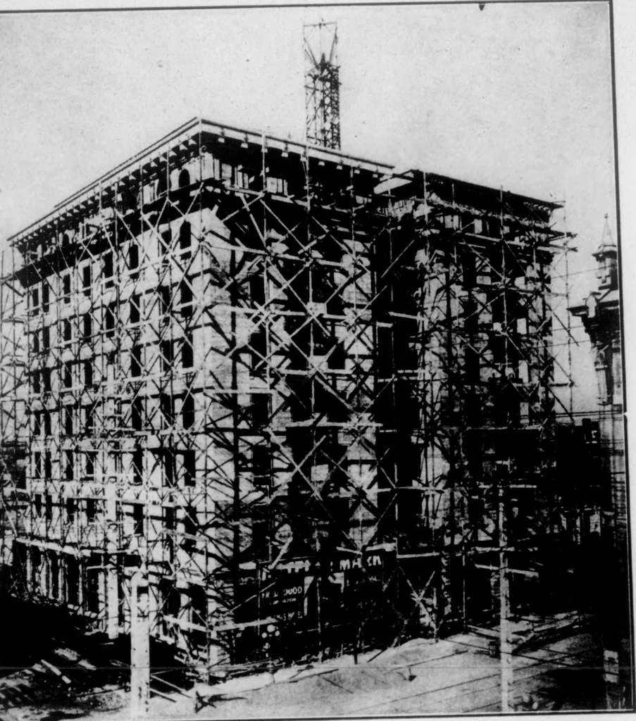 An illustration from The Architect, 1905, leaf 605