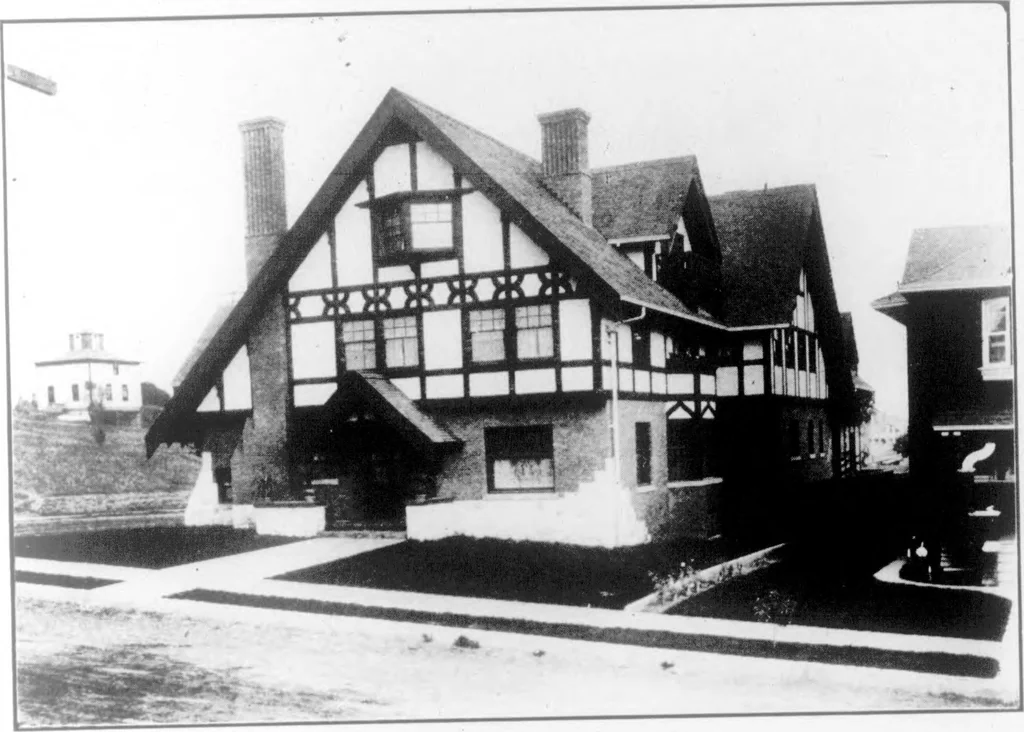 An illustration from The Architect, 1905, leaf 617