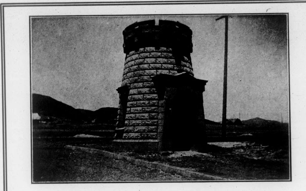 An illustration from The Architect, 1905, leaf 62