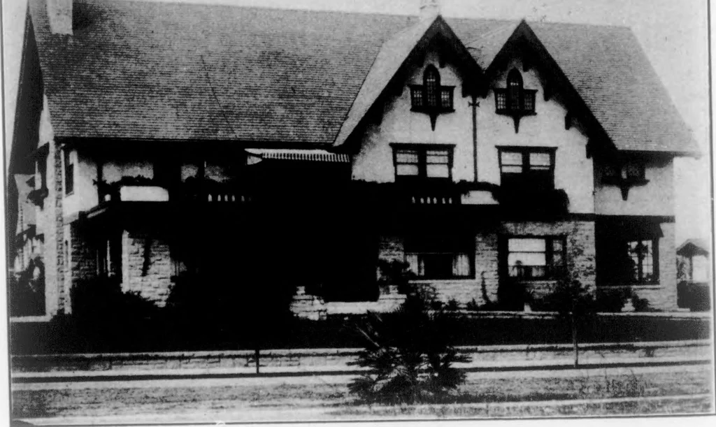 An illustration from The Architect, 1905, leaf 623