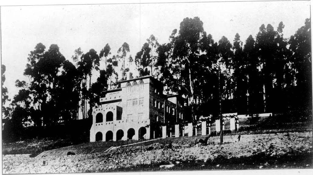 An illustration from The Architect, 1905, leaf 72