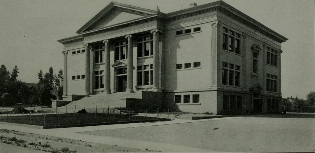 An illustration from The Architect & engineer of California and the Pacific Coast, 1905, leaf 251