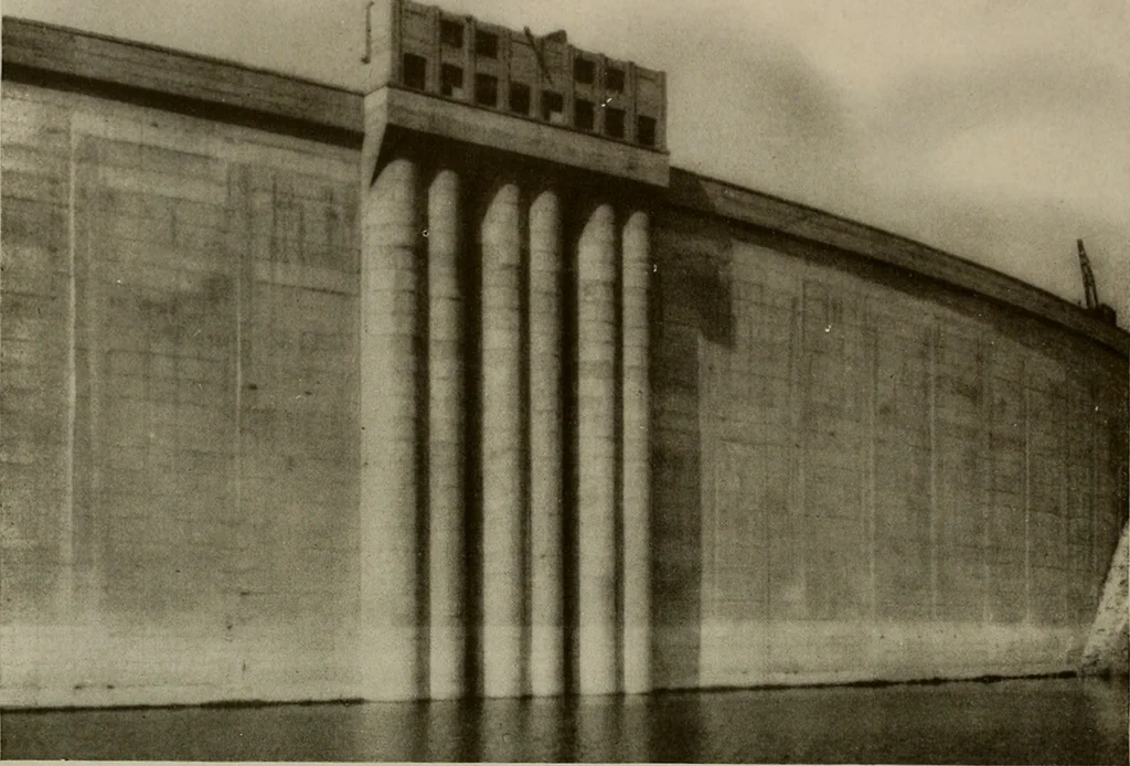 An illustration from Architect and engineer, 1905, leaf 189