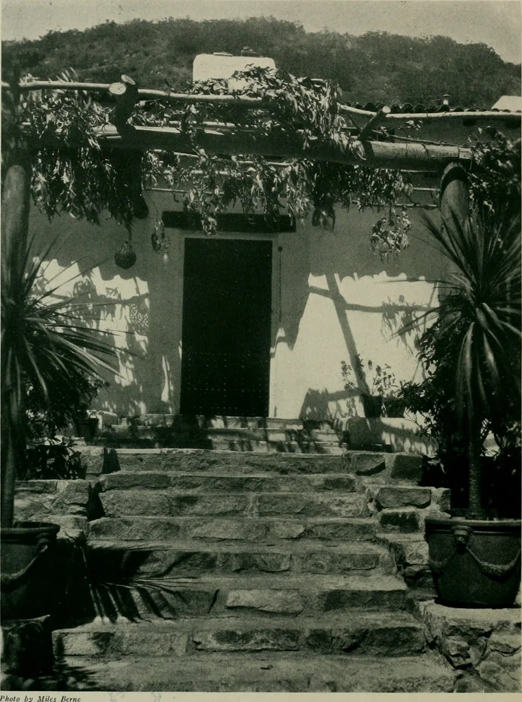 An illustration from Architect and engineer, 1905, leaf 275