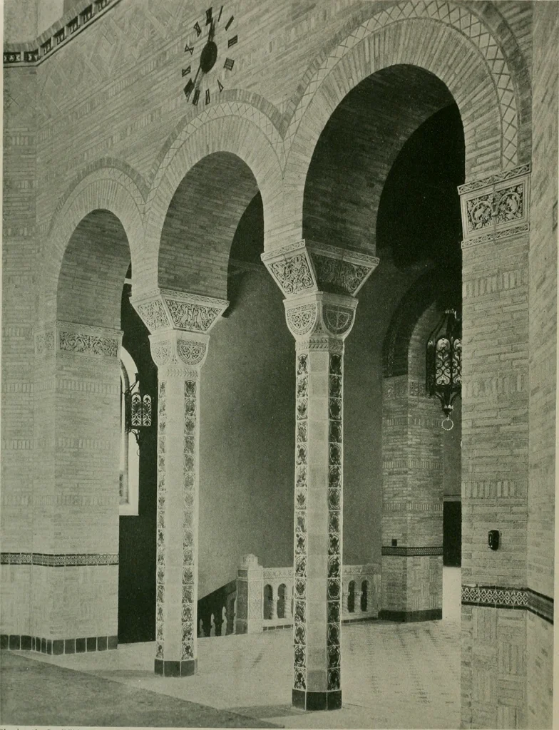 An illustration from Architect and engineer, 1905, leaf 35
