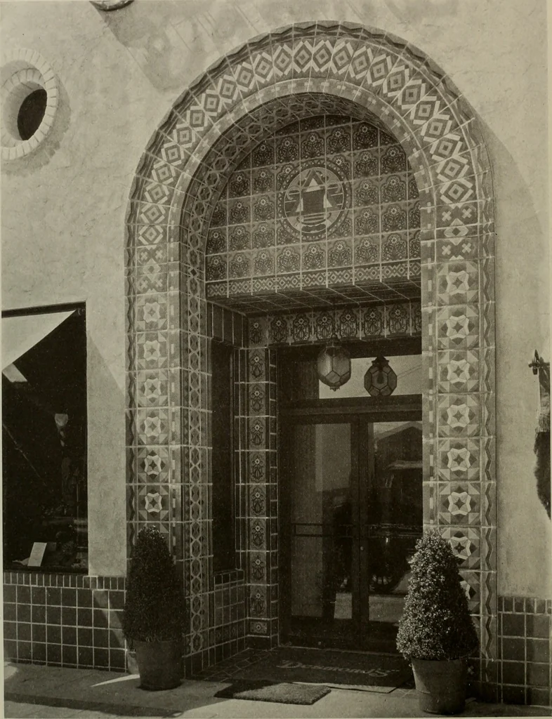 An illustration from Architect and engineer, 1905, leaf 495