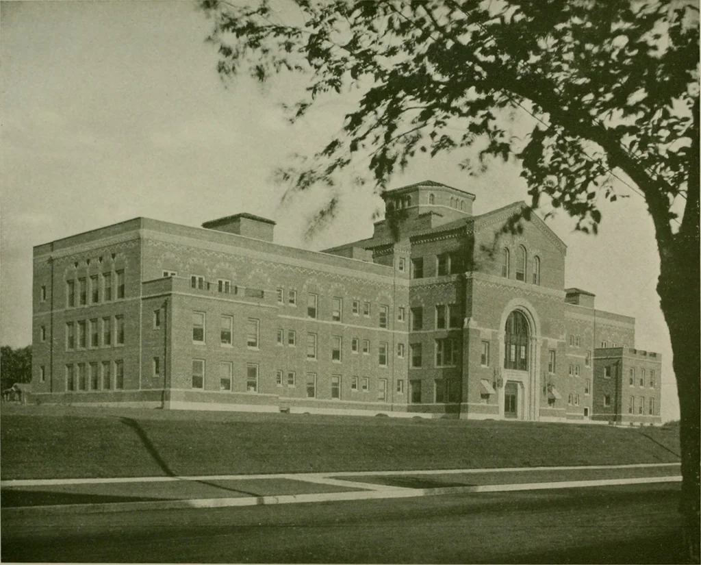 An illustration from Architect and engineer, 1905, leaf 607