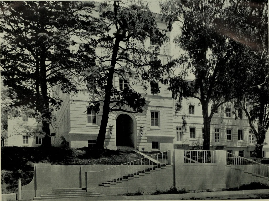 An illustration from Architect and engineer, 1905, leaf 17