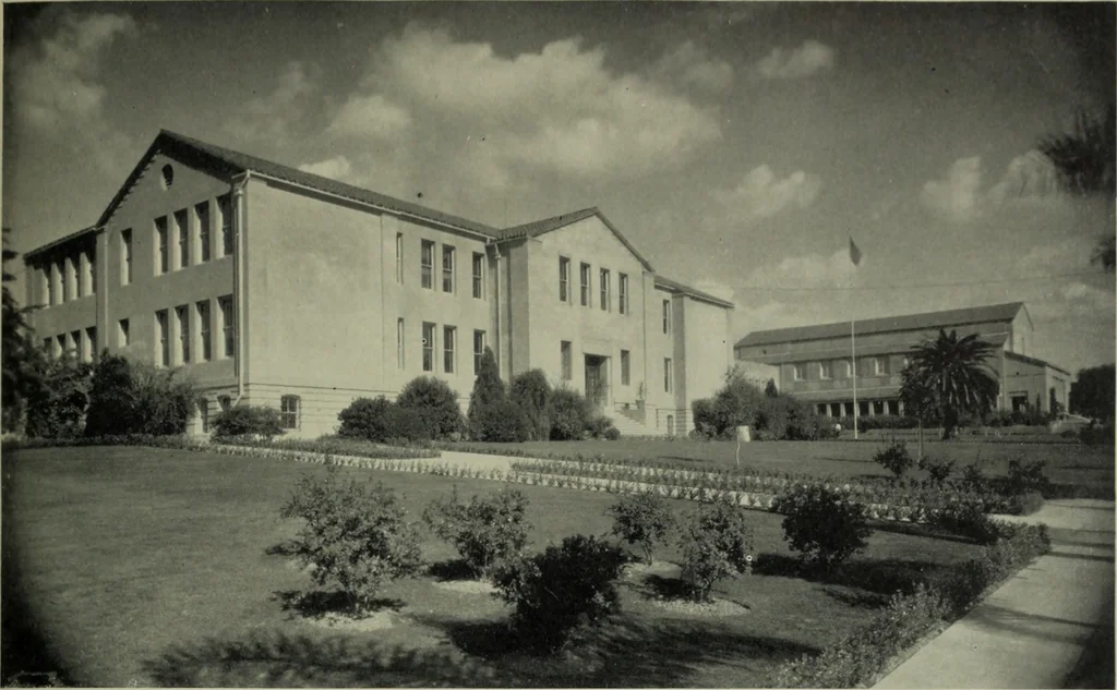 An illustration from Architect and engineer, 1905, leaf 294