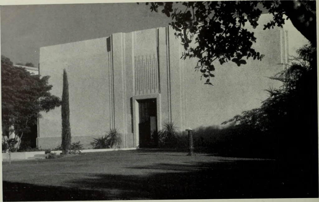 An illustration from Architect and engineer, 1905, leaf 347