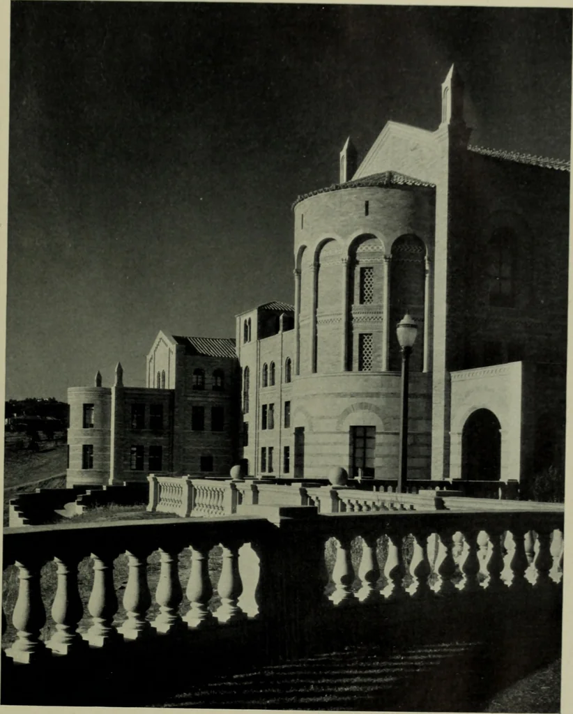 An illustration from Architect and engineer, 1905, leaf 36