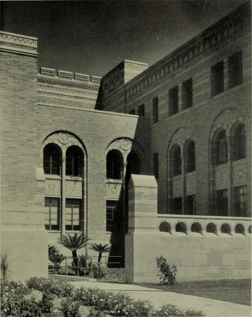 An illustration from Architect and engineer, 1905, leaf 64