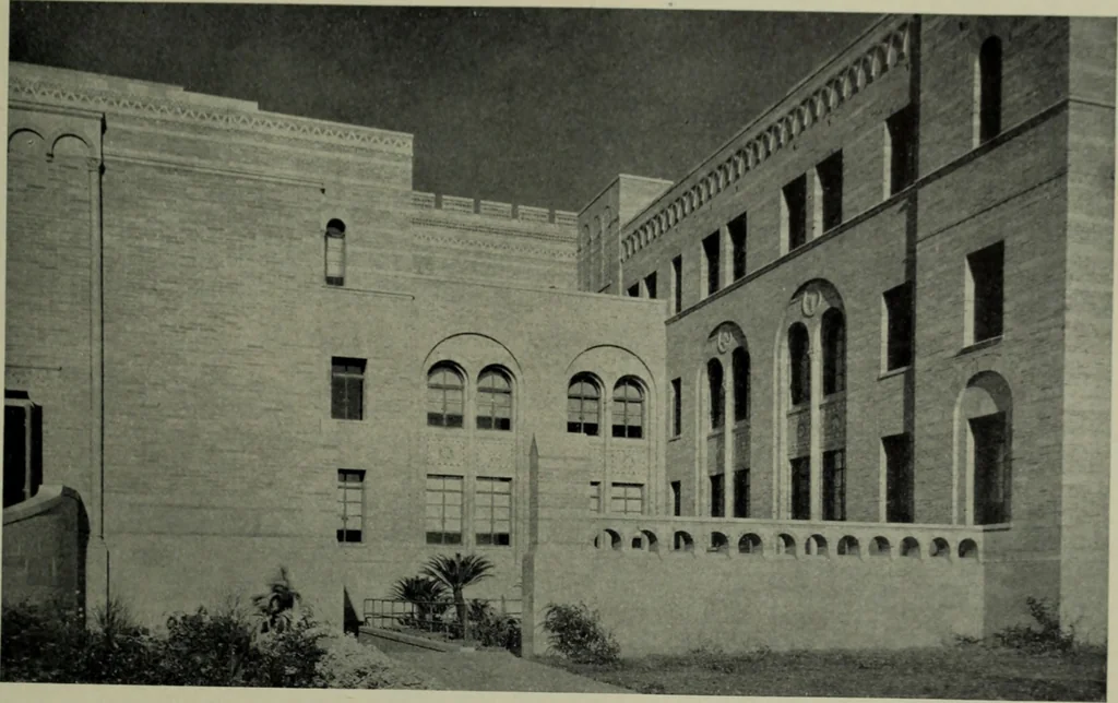 An illustration from Architect and engineer, 1905, leaf 68