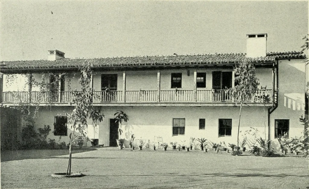 An illustration from Architect and engineer, 1905, leaf 139