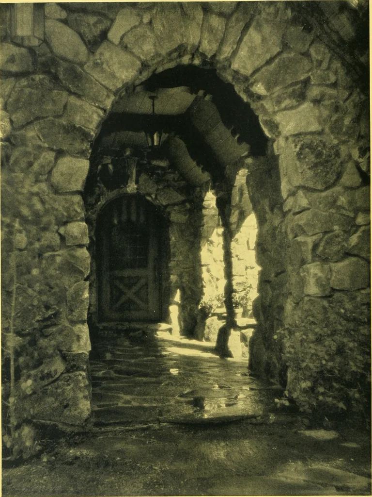 An illustration from Architect and engineer, 1905, leaf 475