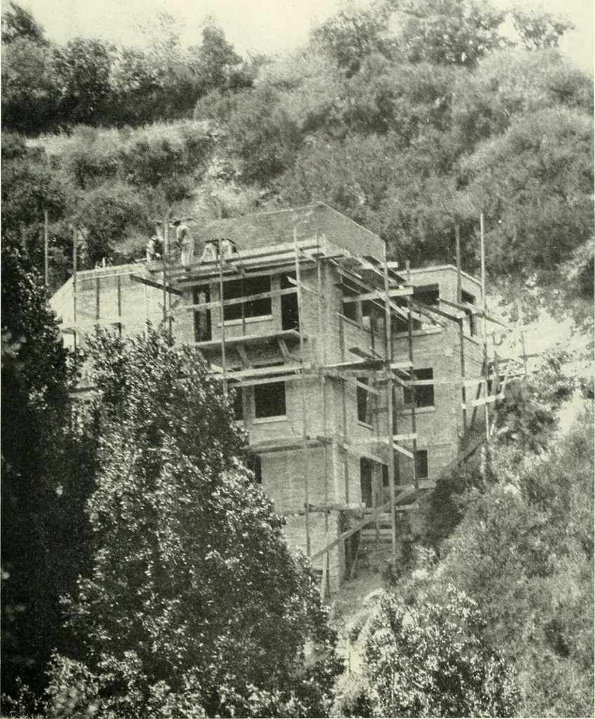 An illustration from Architect and engineer, 1905, leaf 80